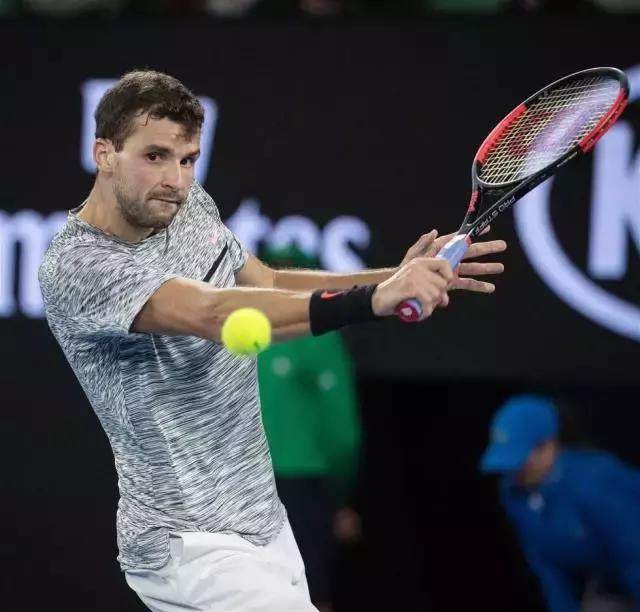 体育冬奥时刻：女子钢架雪车中国选手赵丹 黎禹汐分列第四、第十位